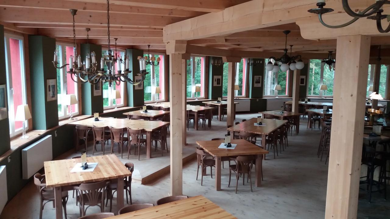 Hotel Bouczech Lipno nad Vltavou Exterior photo